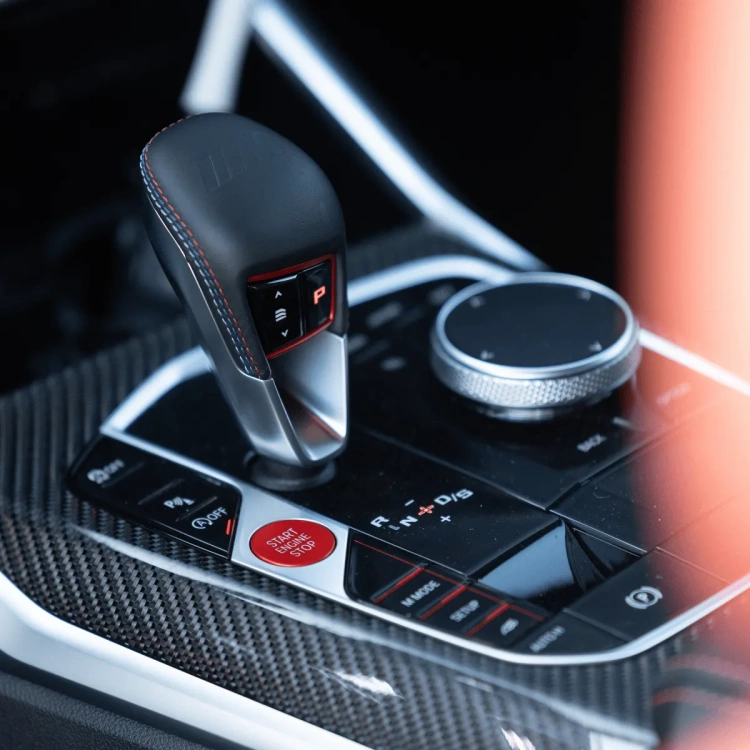 wnętrze samochodu BMW M2