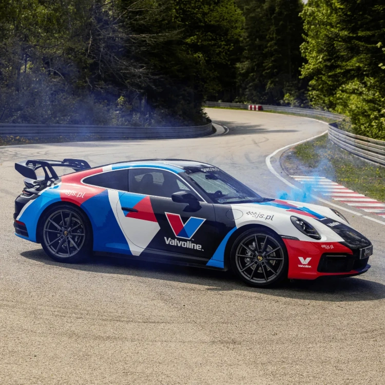 Jazda Porsche 911 Carrera 4 (992) po torze