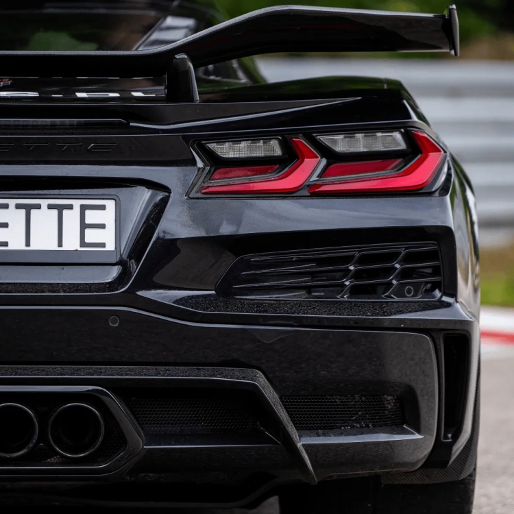światło tylne Chevrolet Corvette C8
