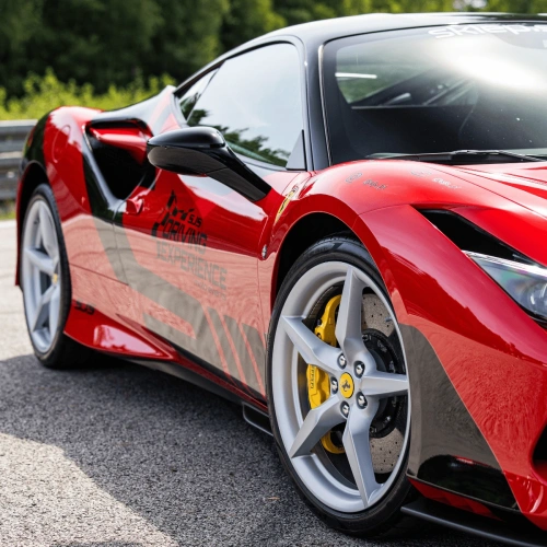 Ferrari F8 Tributo jazda po torze