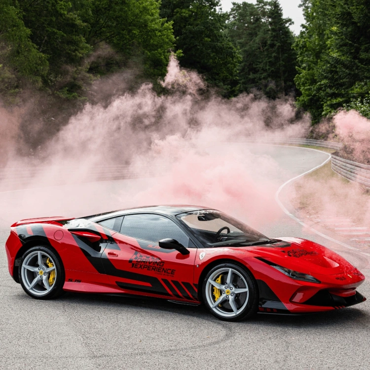 Ferarri F8 Tributo przejazdy po torze